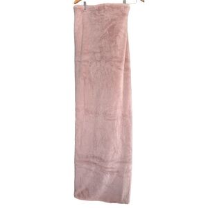 Blanc & Bleu Pink Faux Fur Plush Throw 50"x70"